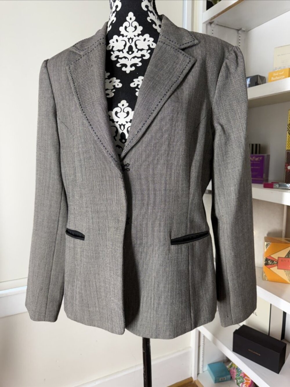 Y2K Unni 100 % Wool Blazer 14 Lined Pockets, Bold Stitching Stylish, Corporate